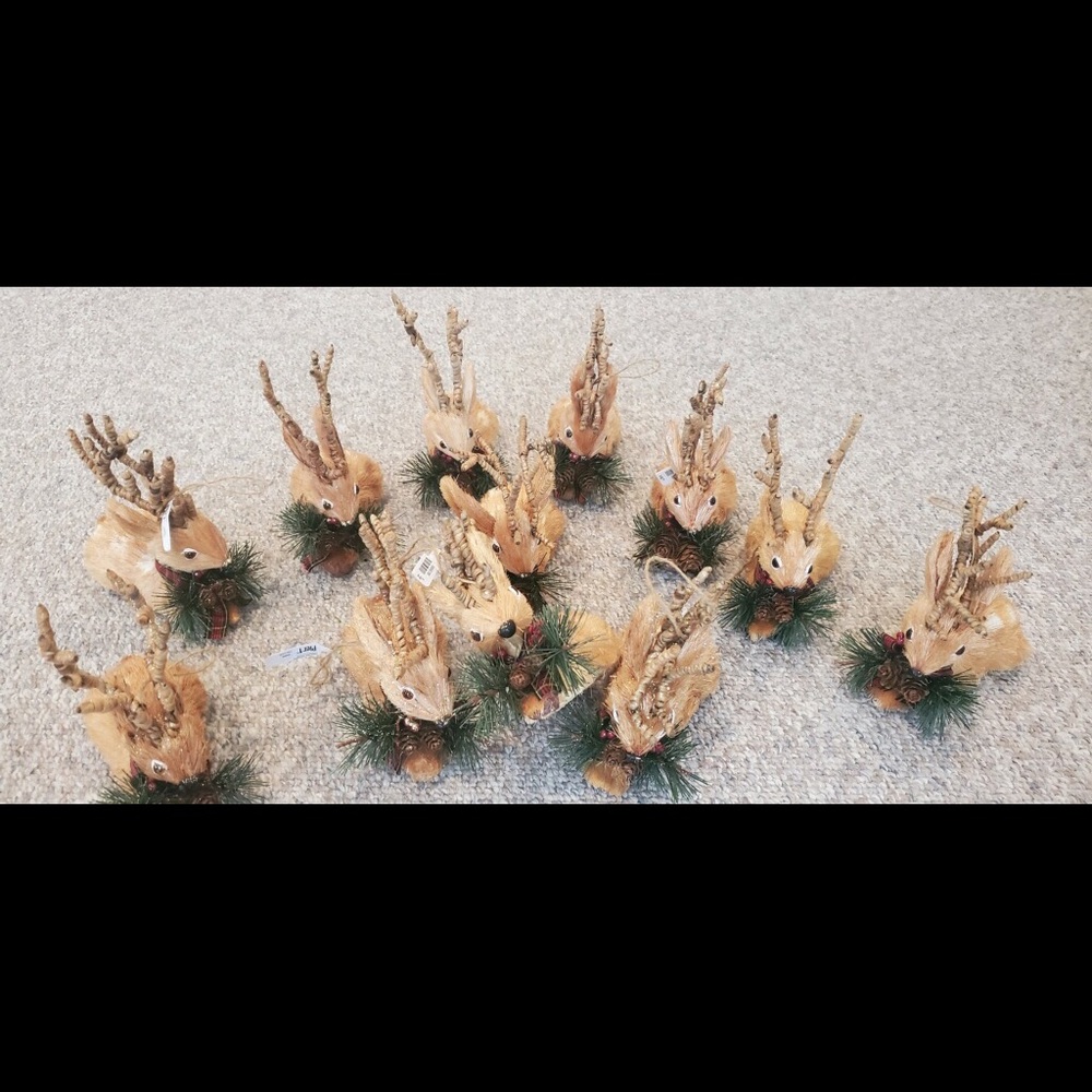 Holiday deer figures